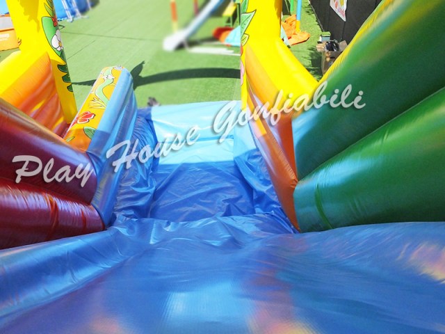 scivolo-gonfiabile-piscina-(1)