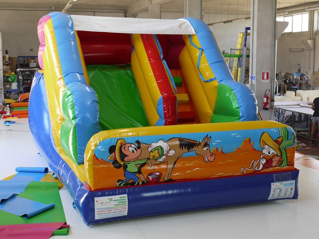 scivolo-gonfiabile-bambini-texas